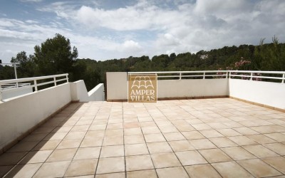 A sunny apartment with lovely wide views and a large terrace.